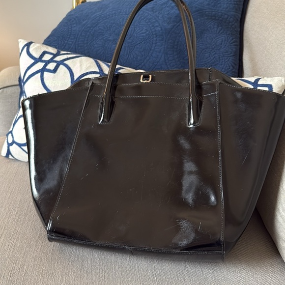 Calvin Klein black patent leather large tote purse excellent condition - Picture 4 of 11